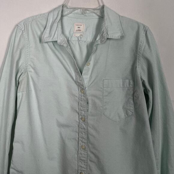 Gap The Fitted Boyfriend Striped Women's Shirt Size Small - Picture 3 of 12